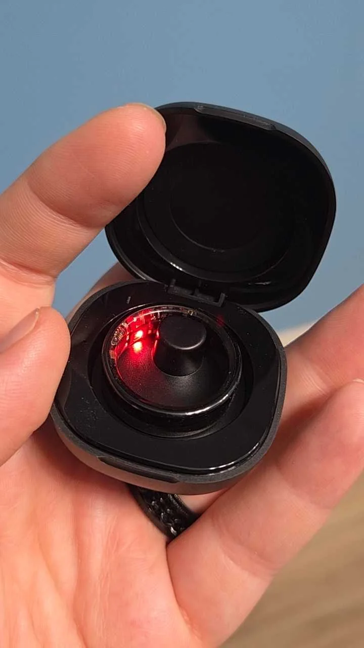 Customer photo of the smart ring charging case