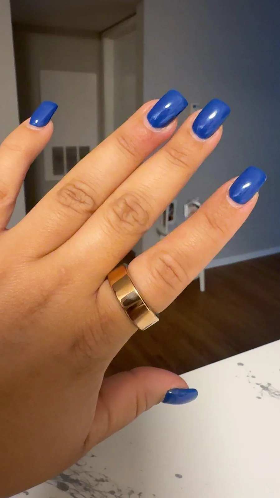 Customer photo of an R02 smart ring