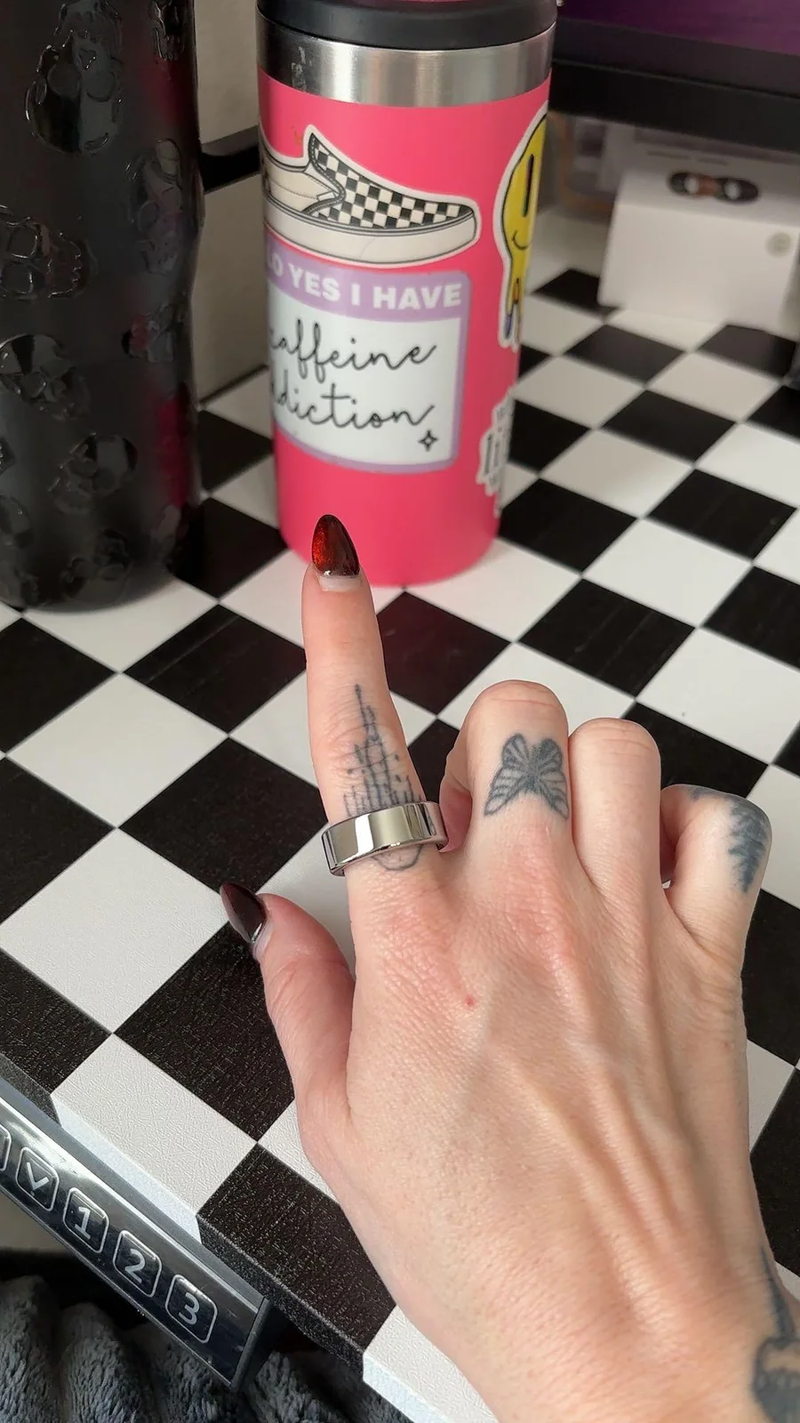 Customer photo of an R02 smart ring